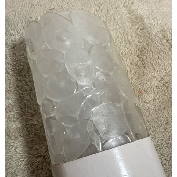 Clear Vinyl Bath Mat Pebble Suction Cups Slip-Resistant Tub Surface 14 X 26.75" - Picture 3 of 6